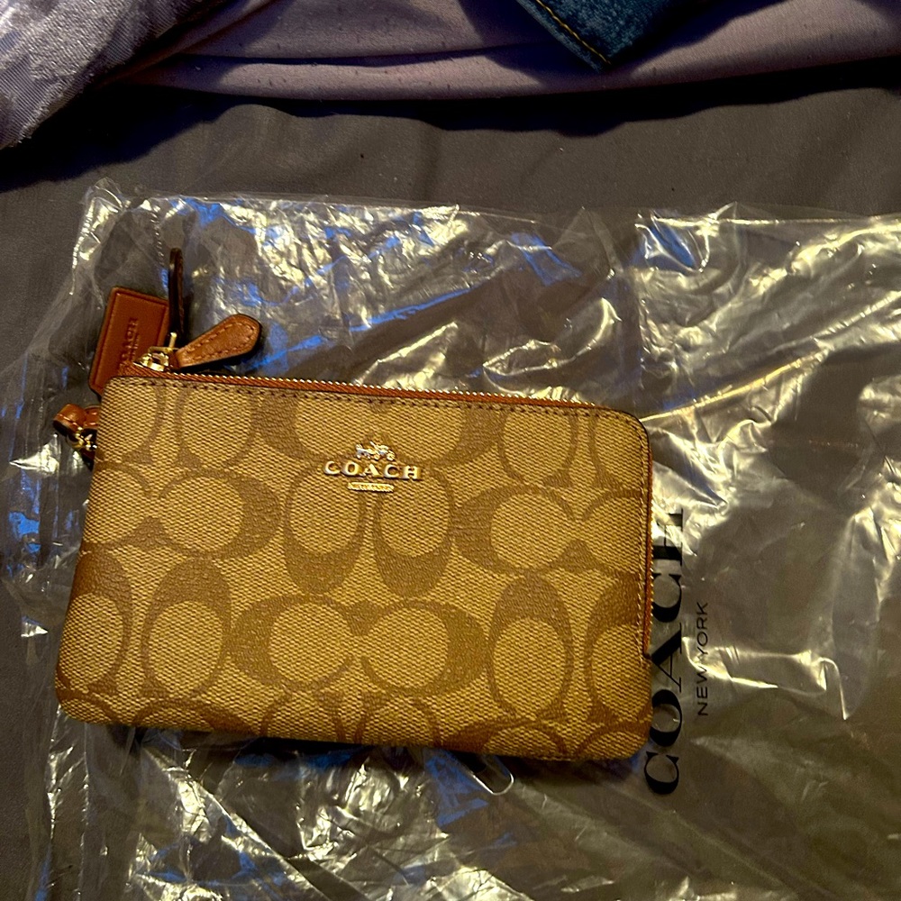 Coach wallet new without tags never used